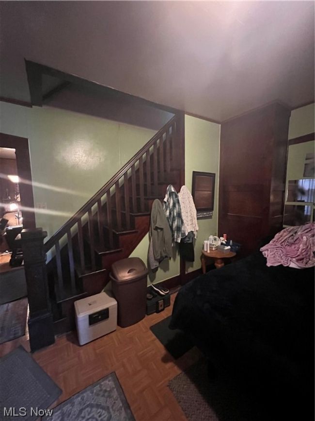 185 Main Street Nw, Sold in Lore City Zoocasa