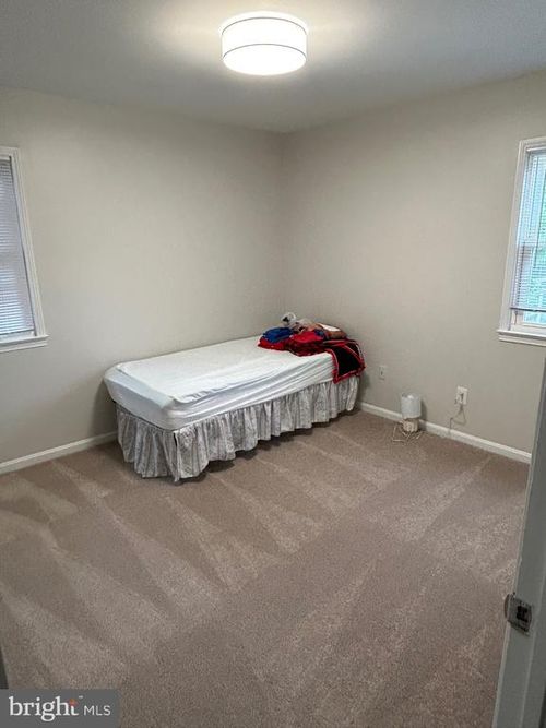 9214 Talisman Dr, Vienna, VA, 22182-3434 | Card Image