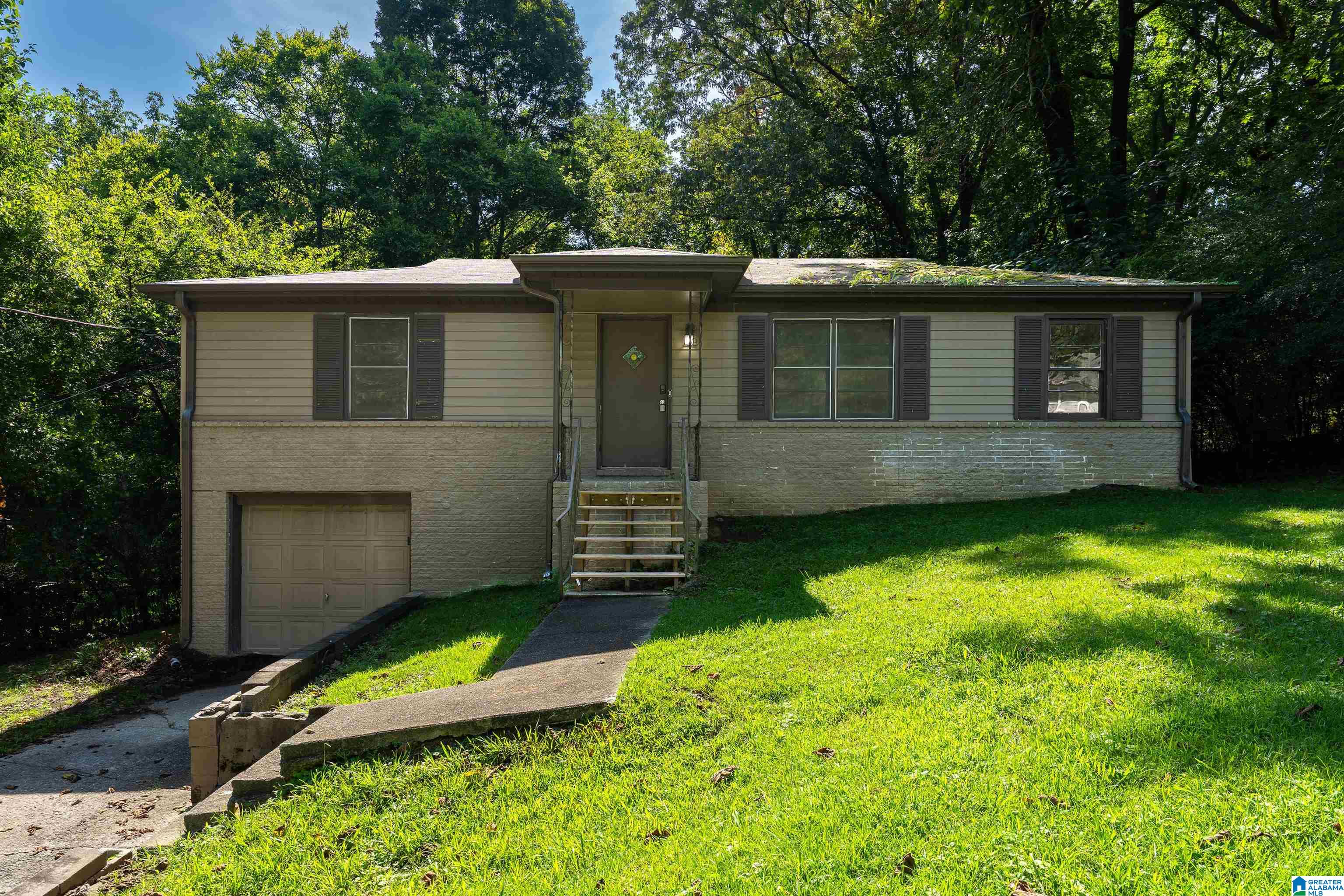 Residential in CENTER POINT