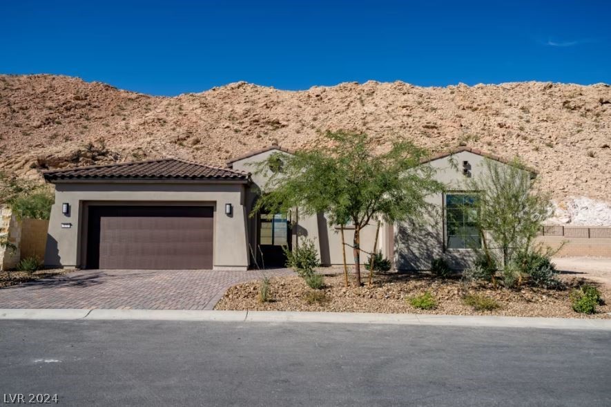 Mirage View Dr, Henderson, NV 89011