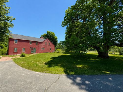1 Smith Ln, Amherst, NH, 03031-3114 | Card Image