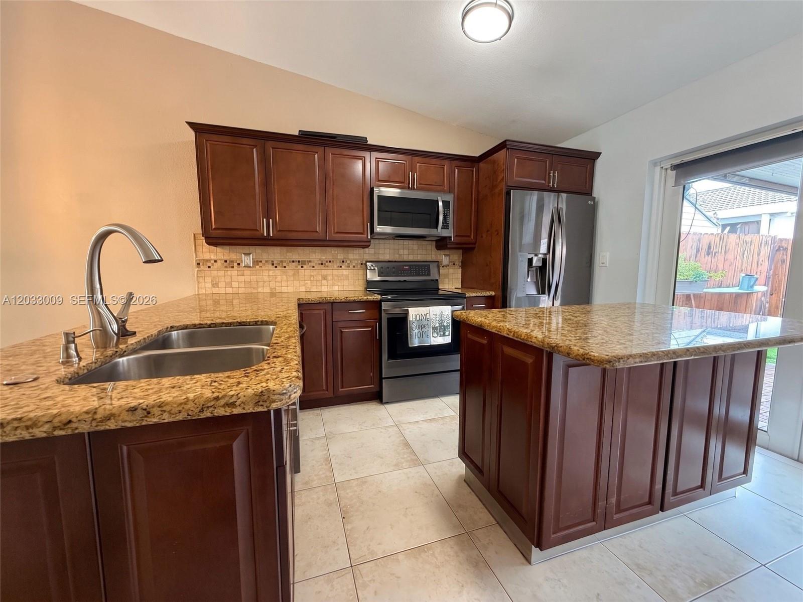 Residential Lease in Hialeah 4