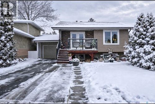 882 N Samuels Cres, Regina, SK, S4X2L5 | Card Image
