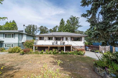 13389 Crestview Dr, Surrey, BC, V3R6V3 | Card Image