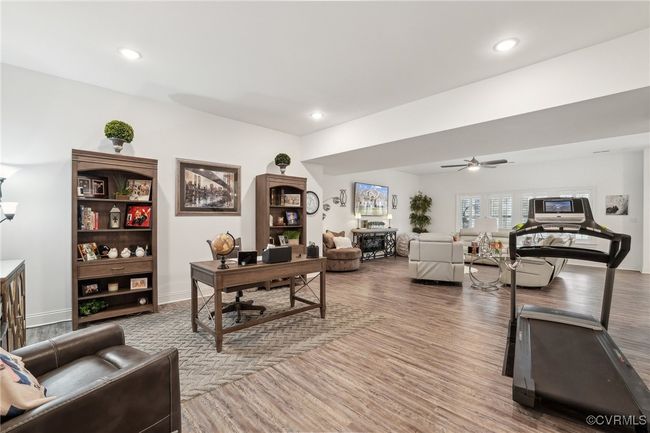 Great Room in Basement | Image 29