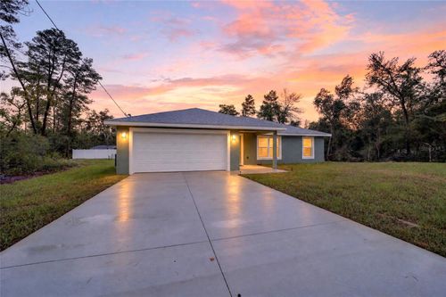 3 Fisher Way Pl, Ocklawaha, FL, 32179-5939 | Card Image