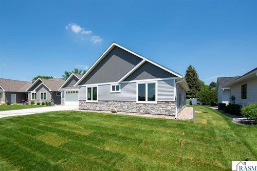 216 Dancing Waters Cir, Mankato, MN, 56001-8782 | Card Image