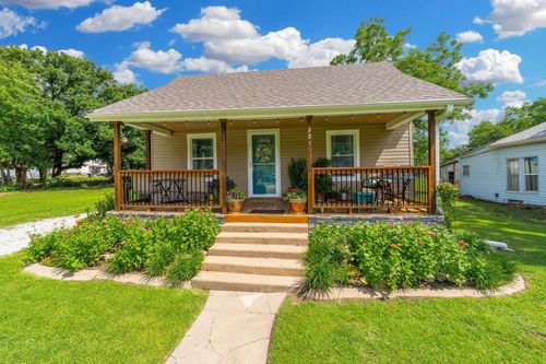 321 E Harvey, Wellington, KS, 67152 | Card Image