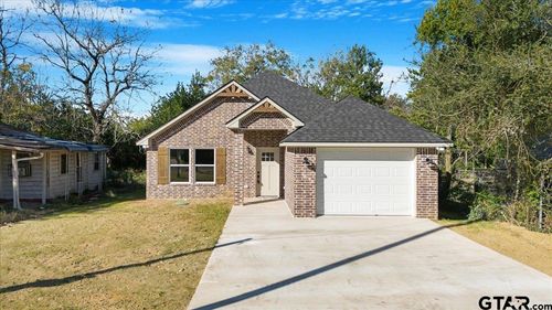 909 Crosby St, Tyler, TX, 75701-1111 | Card Image