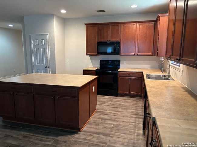 3711 Lazy Diamond, House other with 4 bedrooms, 2 bathrooms and null parking in Selma TX | Image 5