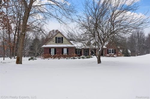 11185 Cassidy Trl, Springfld Twp, MI, 48350-2649 | Card Image