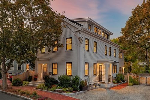 11 Purchase St, Newburyport, MA, 01950-3041 | Card Image