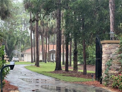 2347 Coach House Ln, NAPLES, FL, 34105-2714 | Card Image