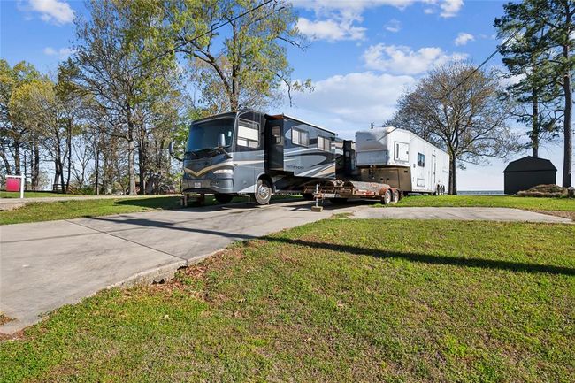 221 Kokomo Run, House other with 3 bedrooms, 2 bathrooms and 2 parking in Pointblank TX | Image 26