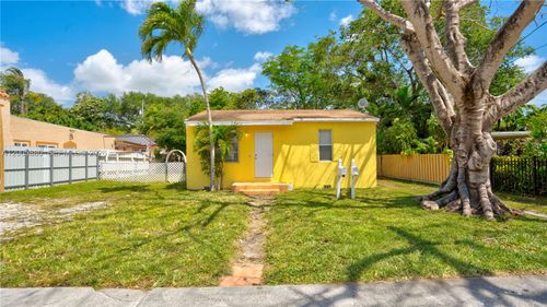 front-1085 Ne 128th St, North Miami, FL, 33161 | Card Image