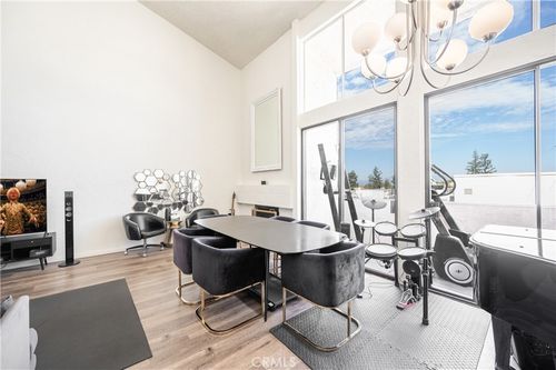 unit-312-5310 Zelzah Ave, Encino, CA, 91316-2266 | Card Image