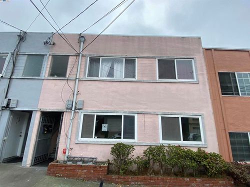 54 Garibaldi St, Daly City, CA, 94014-2247 | Card Image