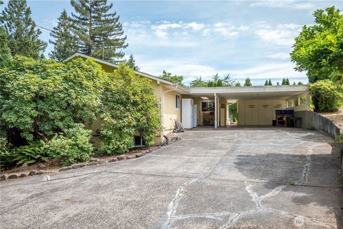 2102 Burcham St, Kelso, WA, 98626-5016 | Card Image