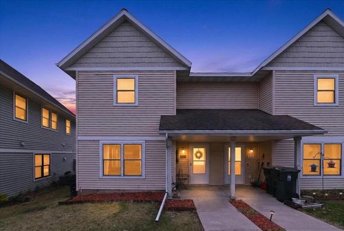 6-218 S Musket Ridge Dr, Sun Prairie, WI, 53590-3482 | Card Image