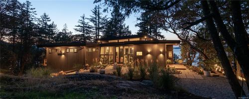154 Narrows West Rd, Salt Spring, BC, V8K0A1 | Card Image