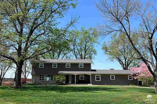 503 Parkview Dr, Wamego, KS, 66547-1910 | Card Image