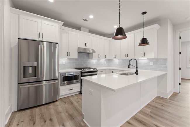 396 Forrest Ave, Townhouse with 3 bedrooms, 3 bathrooms and null parking in Gainesville GA | Image 8