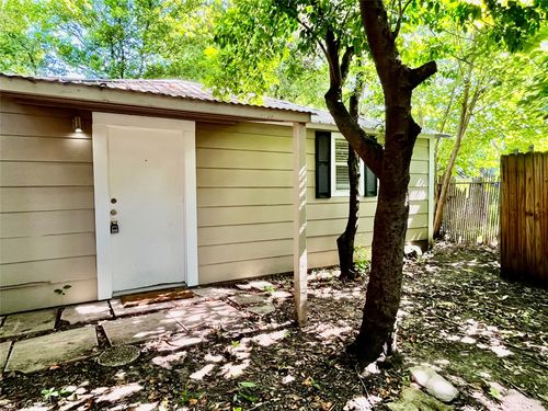 904 1/2 Denton St, Denton, TX, 76201-2862 | Card Image