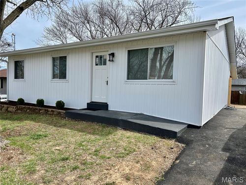 2282 Benton Dr, Arnold, MO, 63010-1833 | Card Image