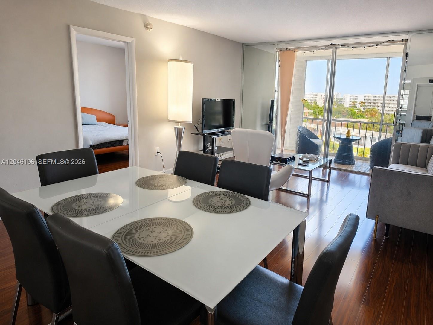 Residential Lease in Aventura 3