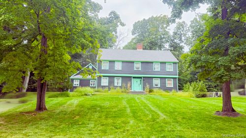 6 Fair Oaks Dr, Poughkeepsie, NY, 12603-5442 | Card Image