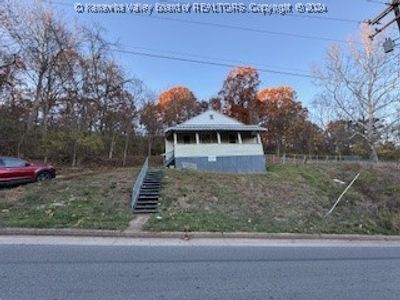 1006 Myrtle Street, House other with 2 bedrooms, 1 bathrooms and null parking in Parkersburg WV | Image 2