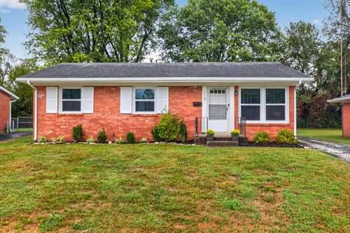 119 Oaklawn Dr, Frankfort, KY, 40601-1117 | Card Image