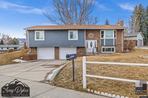 2121 Valcaro, Casper, WY, 82604 | Card Image