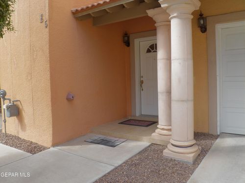 e5-3150 N Yarbrough Drive, El Paso, TX, 79935 | Card Image