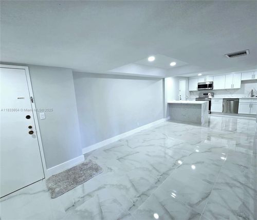 apt-2p-3710 Inverrary Dr, Lauderhill, FL, 33319-5144 | Card Image