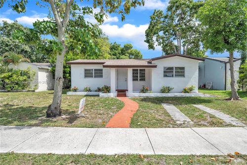 2814 Mayo St, Hollywood, FL, 33020-5646 | Card Image