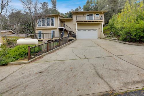 18864 Jayhawk Drive, Penn Valley, CA, 95946 | Card Image