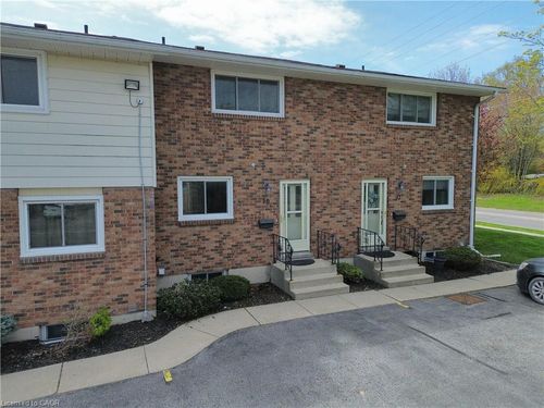 10 Montclair Crescent, Simcoe, ON, N3Y4R9 | Card Image
