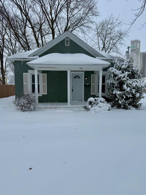 717 6th St, Rockwell City, IA, 50579-1325 | Card Image