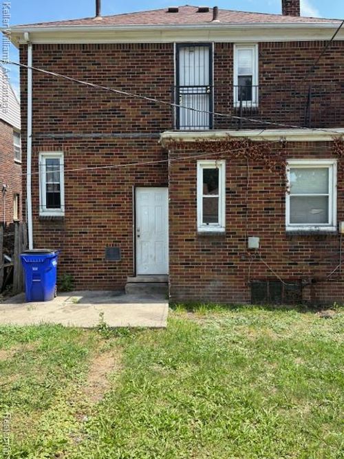 8615 Northlawn St, Detroit, MI, 48204-3289 | Card Image