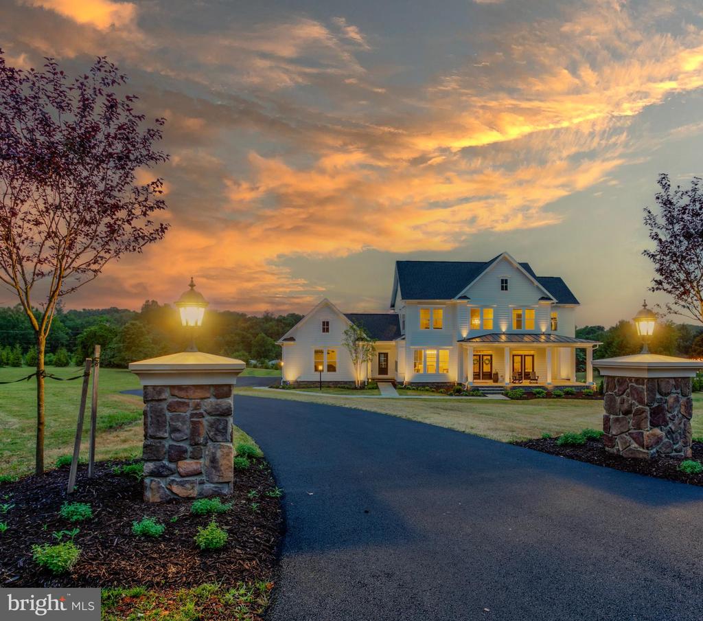 Grindstone Ct, Leesburg, VA 20176