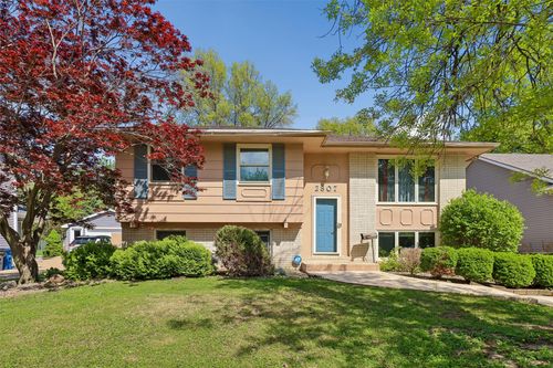 2807 54th St, Des Moines, IA, 50310-1639 | Card Image