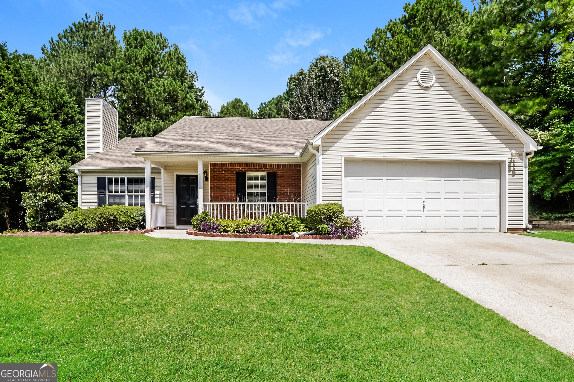 Rockwalk Ter, Loganville, GA 30052