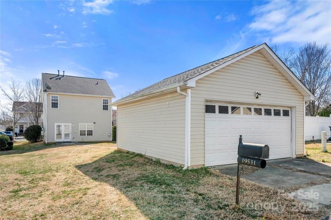 19531 Deer Valley Dr, House other with 3 bedrooms, 3 bathrooms and null parking in Cornelius NC | Image 34