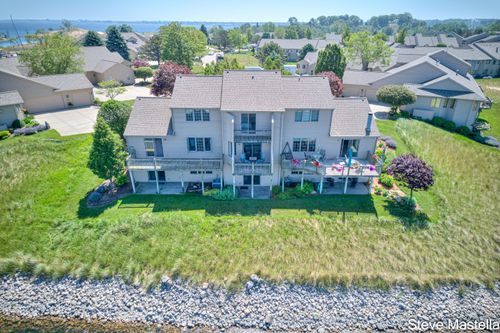 1406 E Harbour Towne Cir, Muskegon, MI, 49441-6400 | Card Image