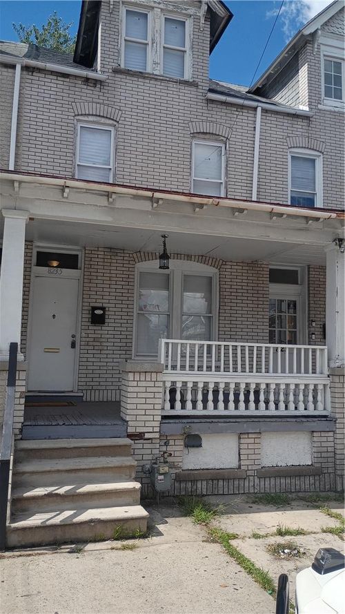 823 W Washington St, Allentown, PA, 18102-1573 | Card Image