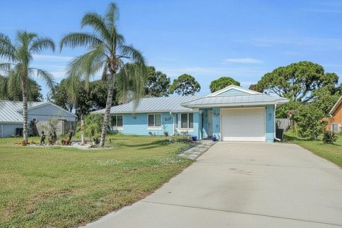 2060 Se Rainier Rd, Port St Lucie, FL, 34952-7612 | Card Image