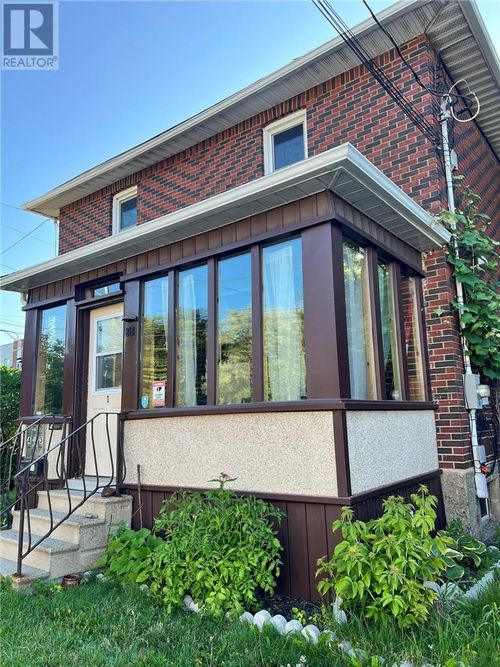 3-218 Regent St, Sudbury, ON, P3C4C5 | Card Image