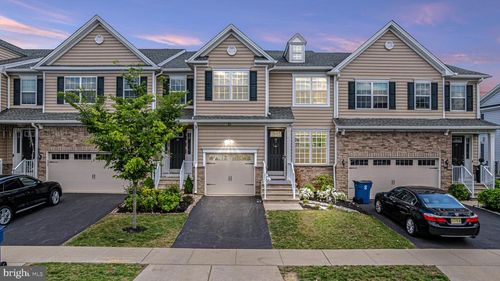 22 Larkspur Ln, MONROE TOWNSHIP, NJ, 08831-7301 | Card Image