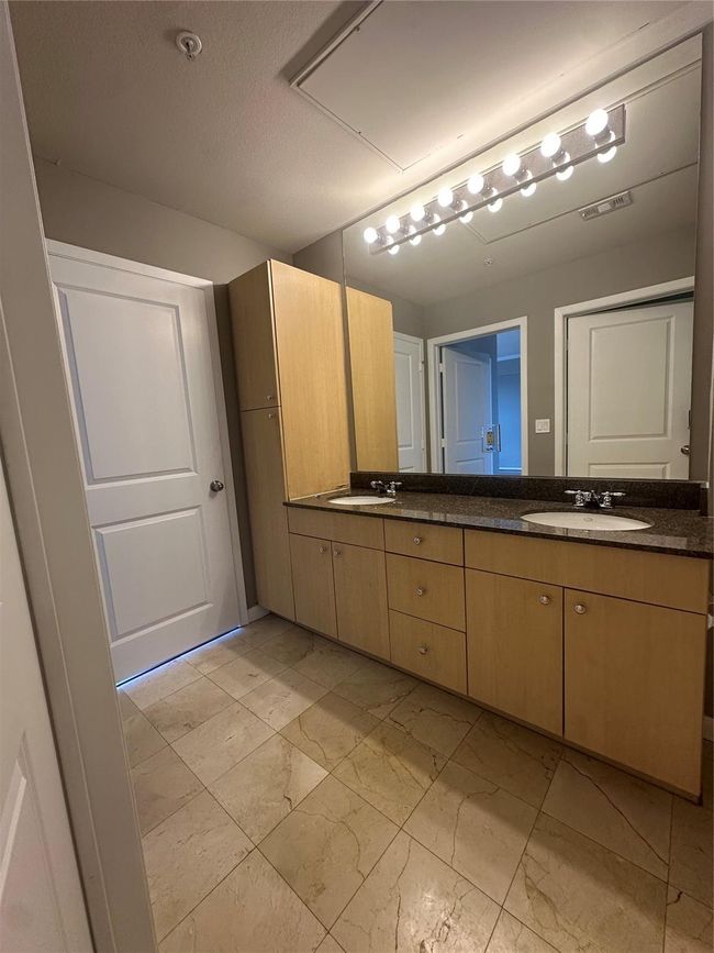 UNIT-2804 - 3505 Sage Rd, Condo with 1 bedrooms, 1 bathrooms and 1 parking in Houston TX | Image 12